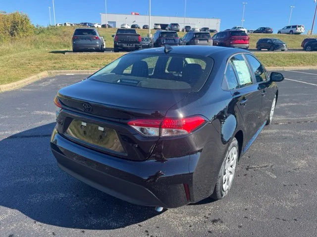 New 2027 Inked Toyota LE image 3