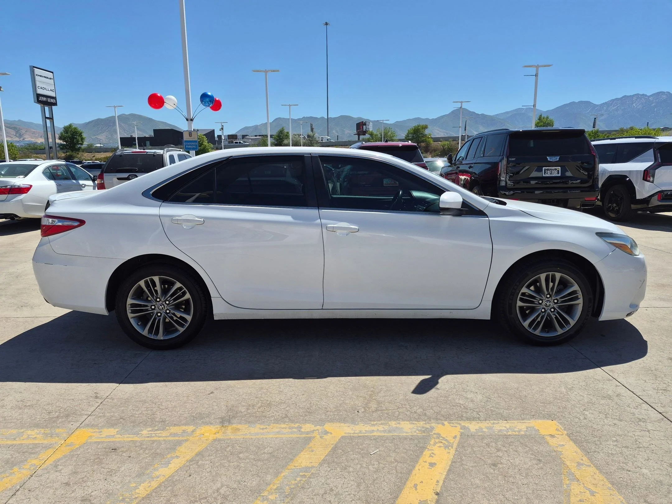 Used 2017 Super White Toyota SE image 6