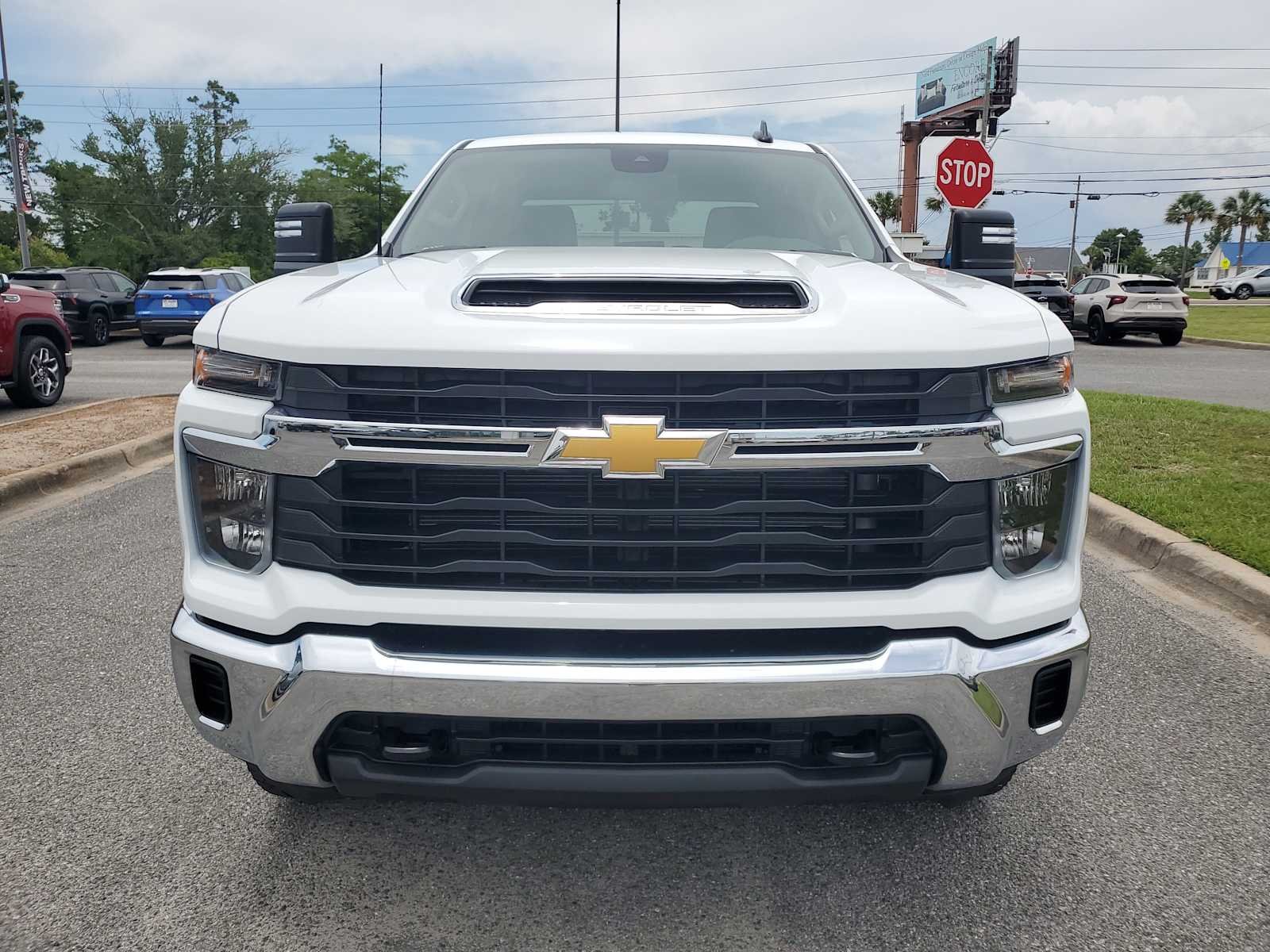 New 2026 Summit White Chevrolet LT image 5