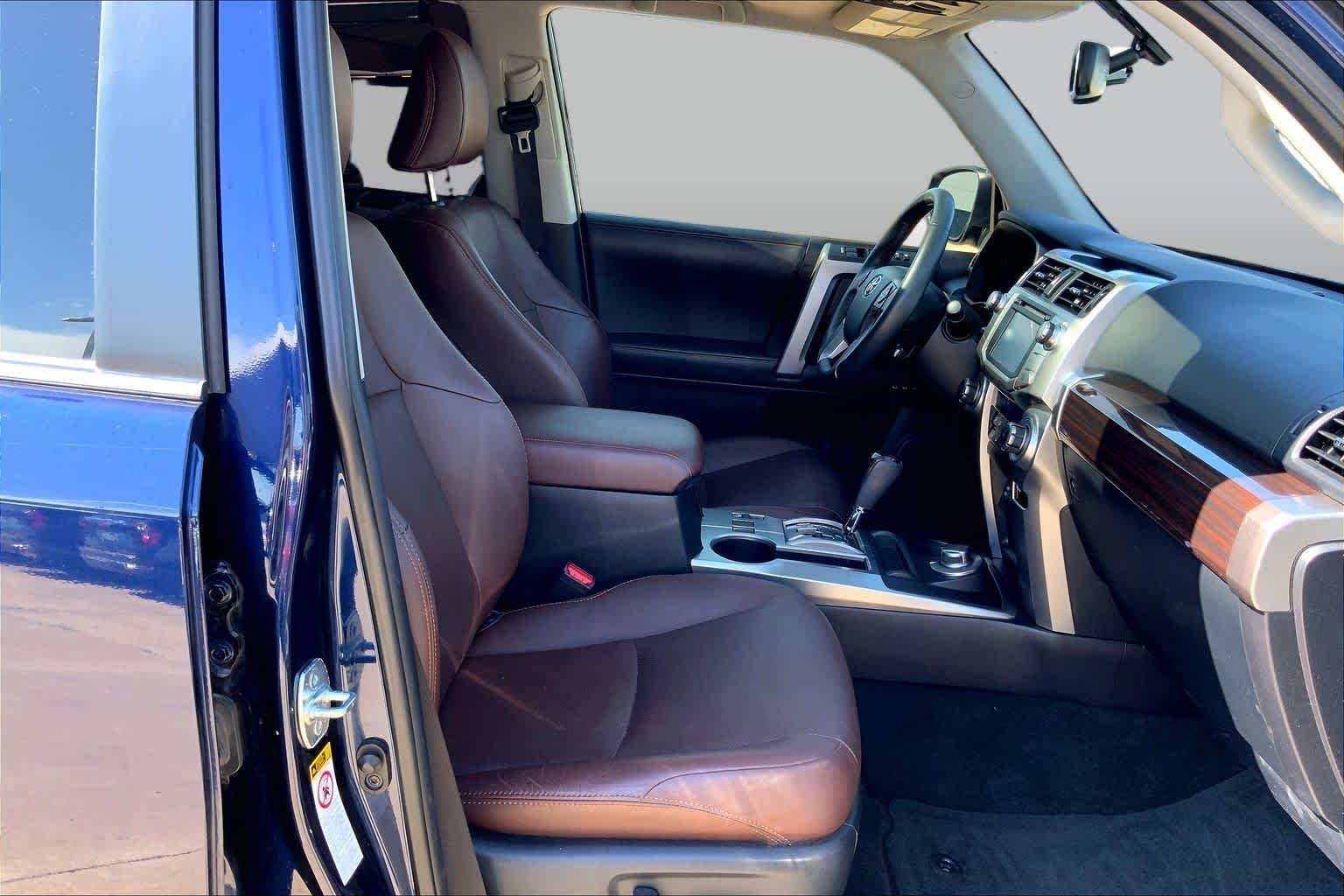Used 2018 Nautical Blue Metallic Toyota Limited image 9