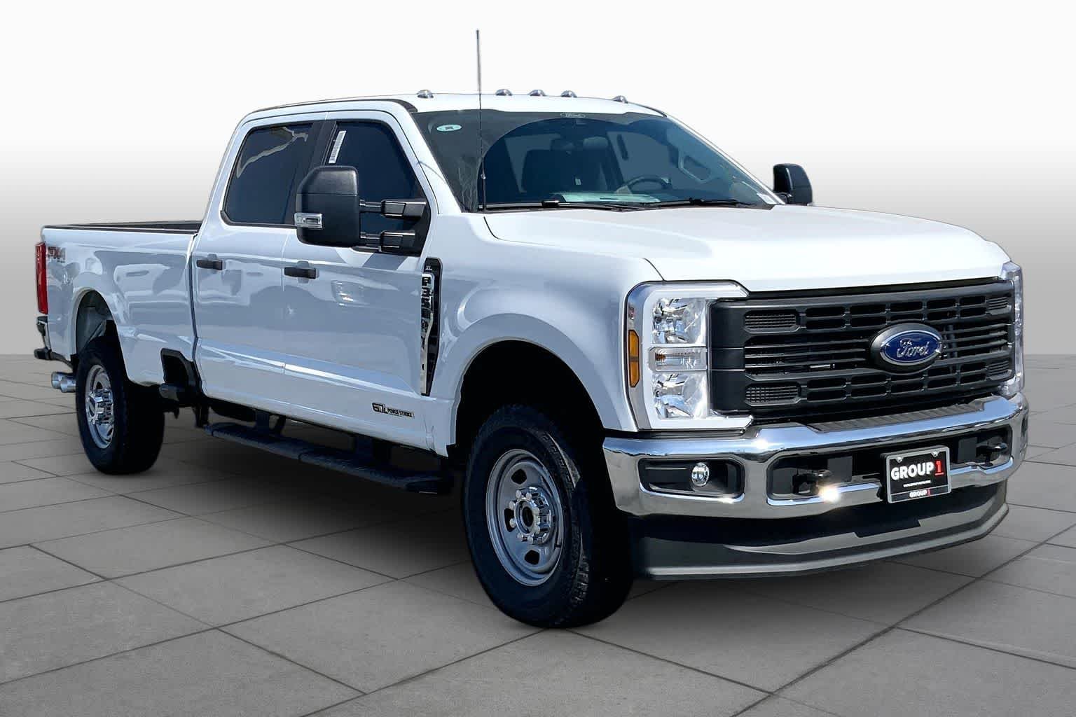 New 2026 Oxford White Ford XL image 2