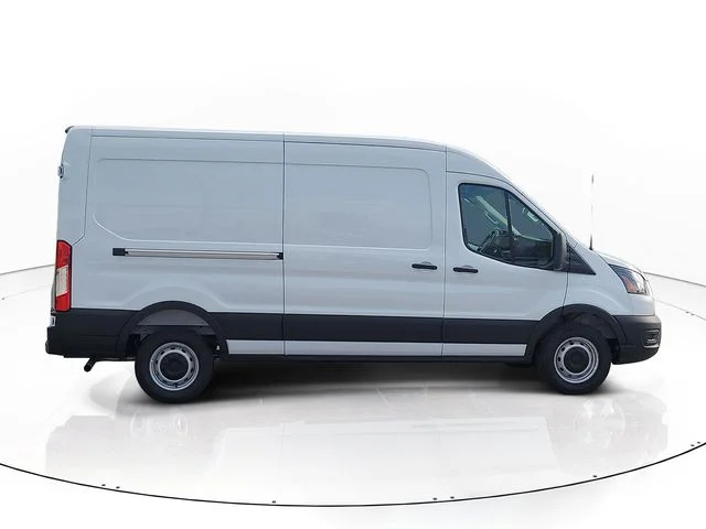 New 2026 Oxford White Ford Base image 4