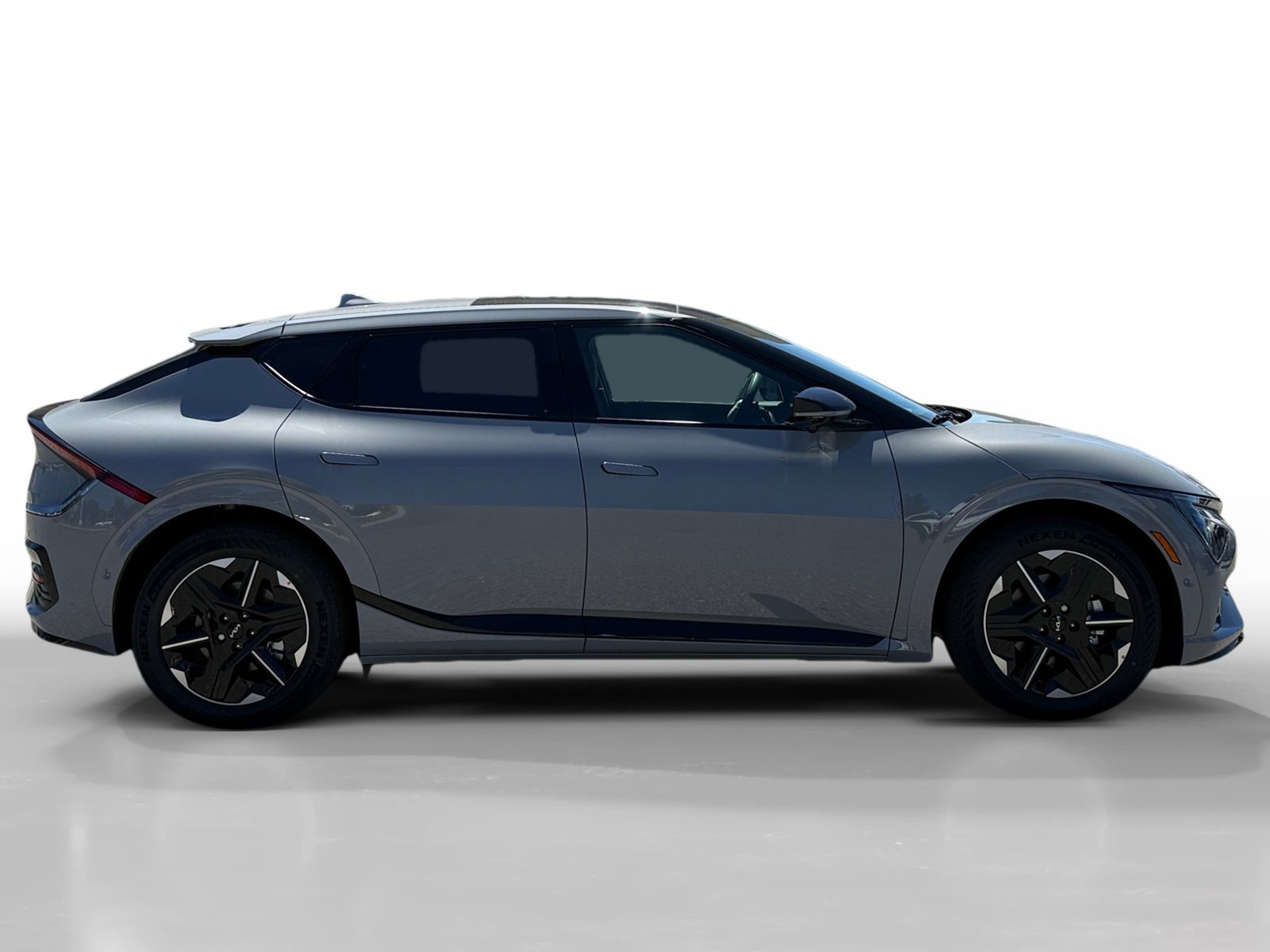 New 2026 Wolf Gray Kia GT-LINE image 6