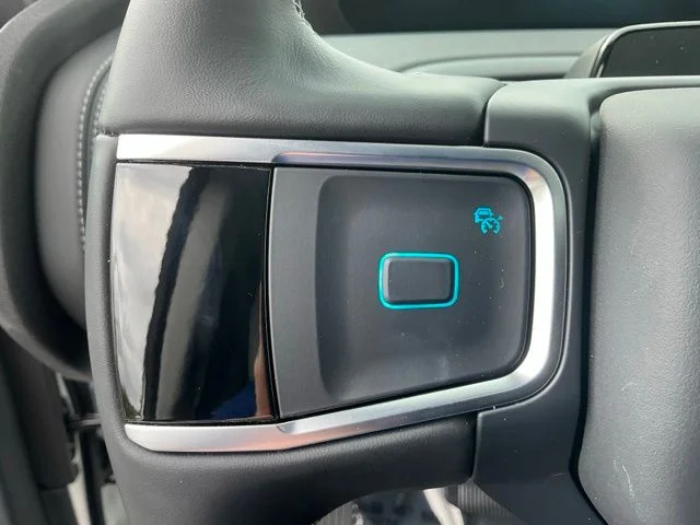 New 2026 Star White Metallic Tri-Coat Ford MAX Platinum® image 41