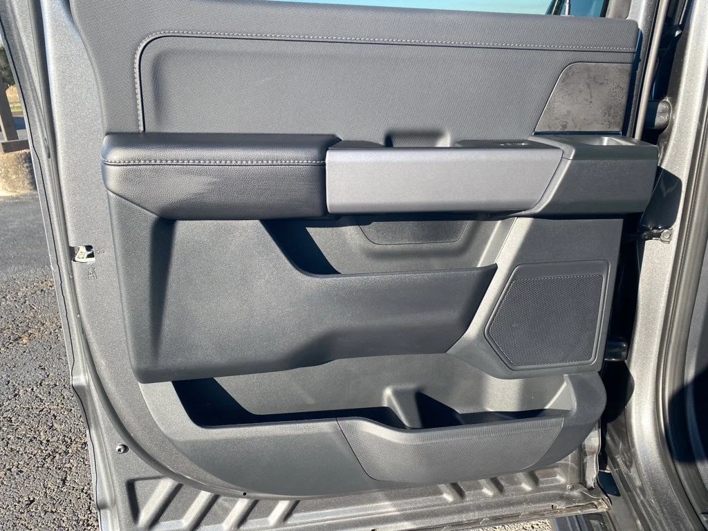 New 2026 Carbonized Gray Metallic Ford XLT image 38