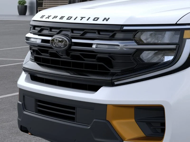 New 2026 Star White Metallic Tri-Coat Ford Tremor image 40