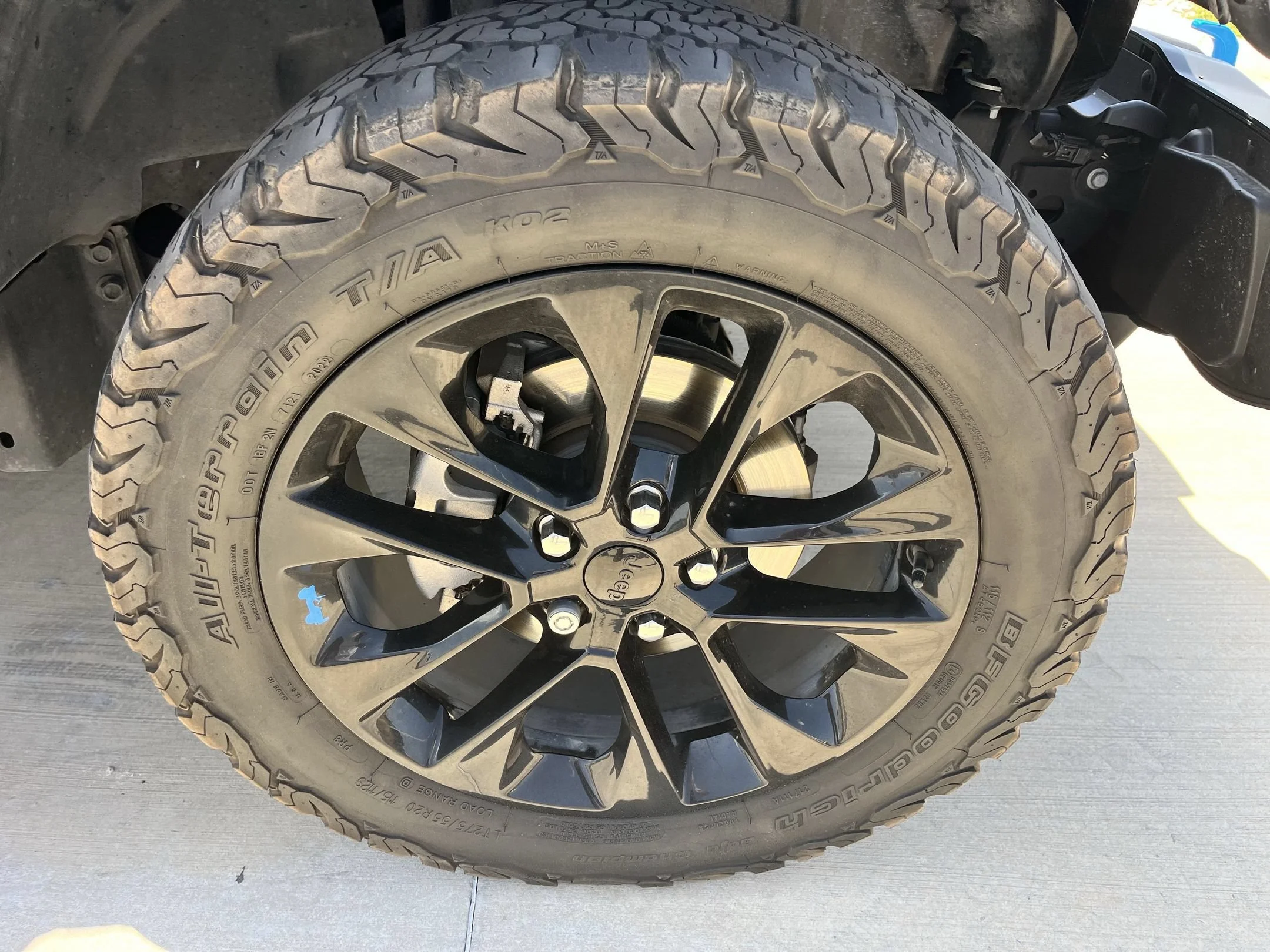 Used 2022 Black Jeep Unlimited Sahara 4xe image 25