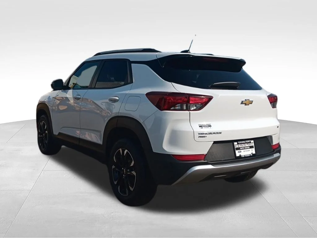 Used 2021 Summit White Chevrolet LT image 4