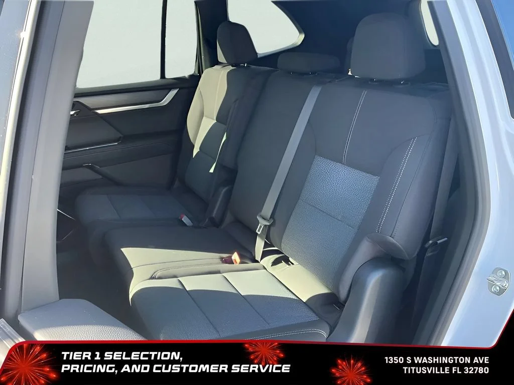 New 2026 Summit White GMC Elevation image 31