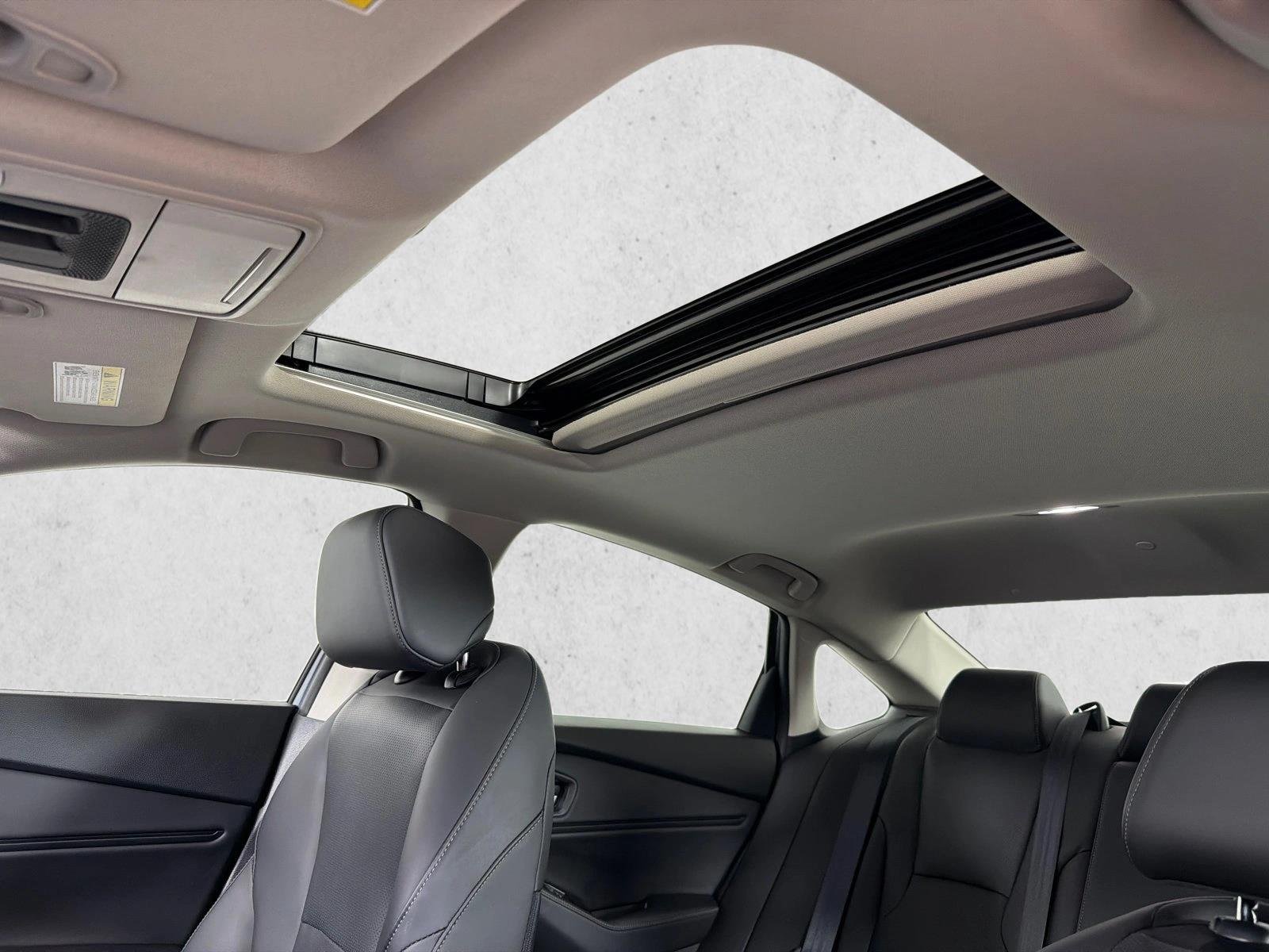 Used 2023 Canyon River Blue Metallic Honda Touring image 2