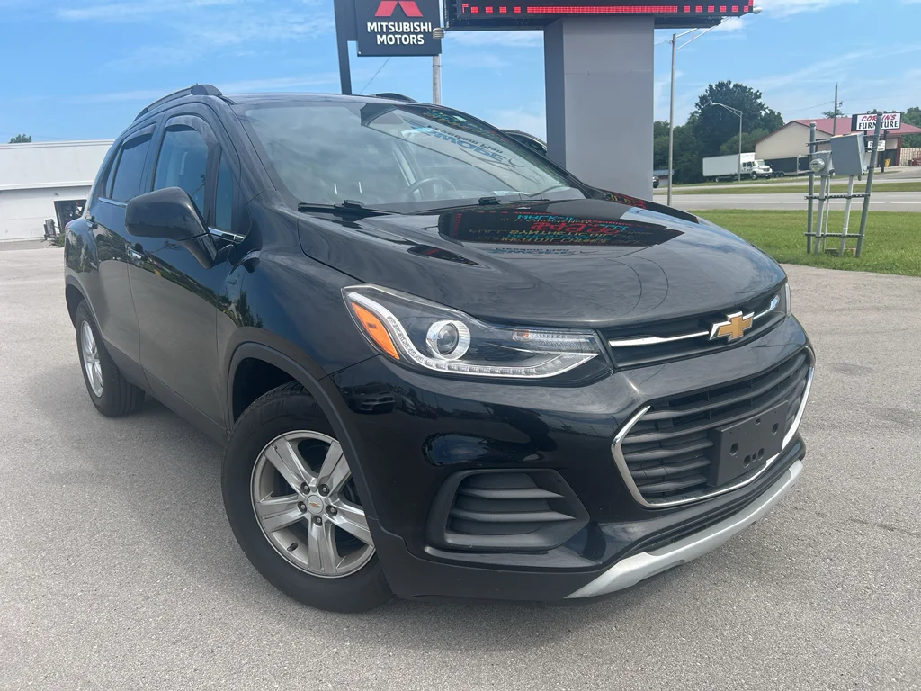 Used 2020 Mosaic Black Metallic Chevrolet LT image 1