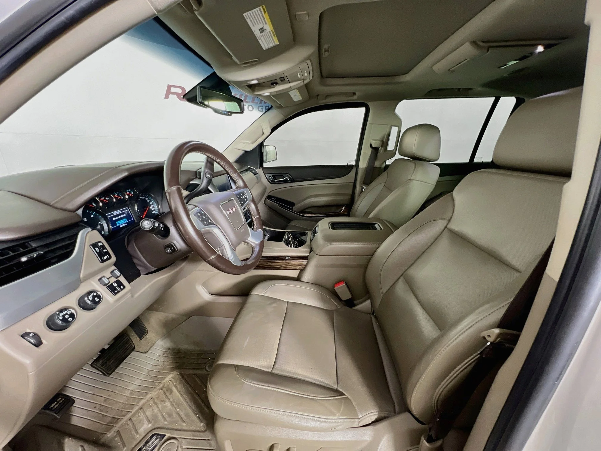 Used 2020 White Frost Tricoat GMC SLT image 9