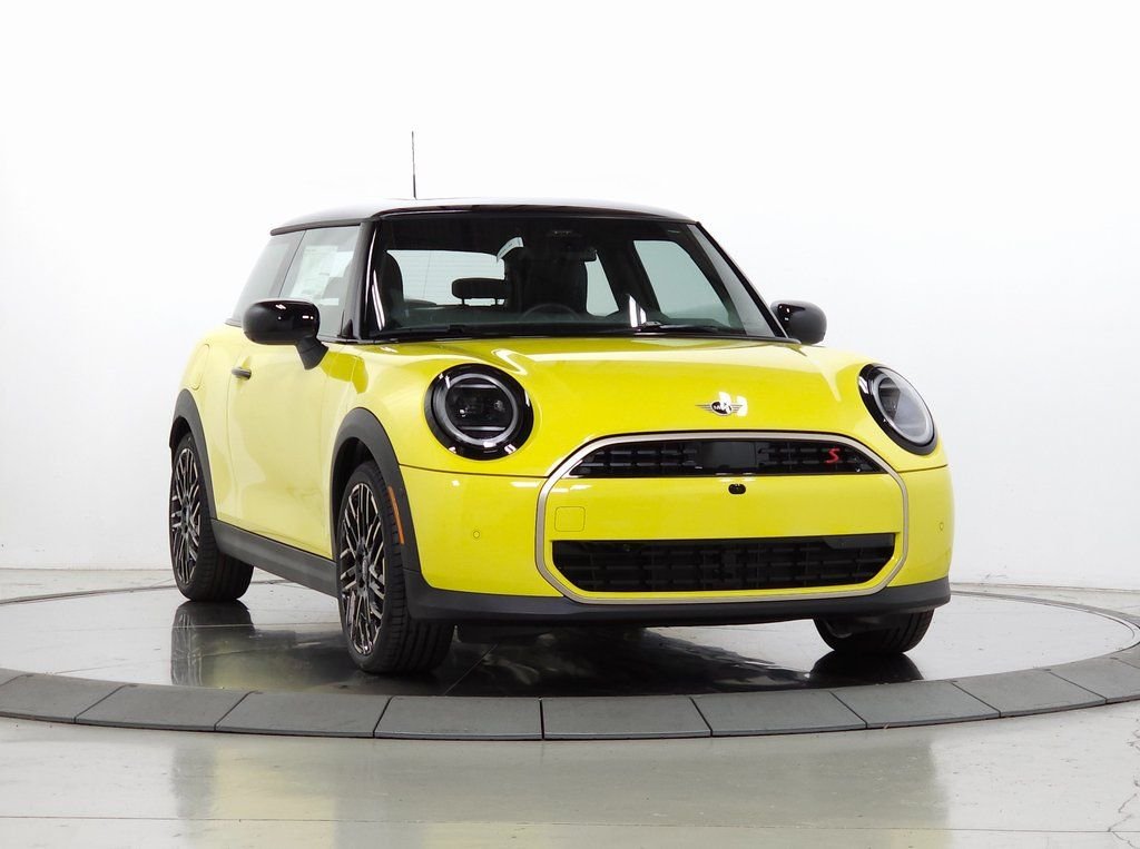 2025 MINI Hardtop Cooper S's photo