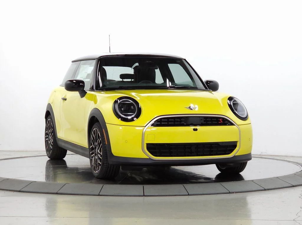 2025 MINI Hardtop Cooper S's photo