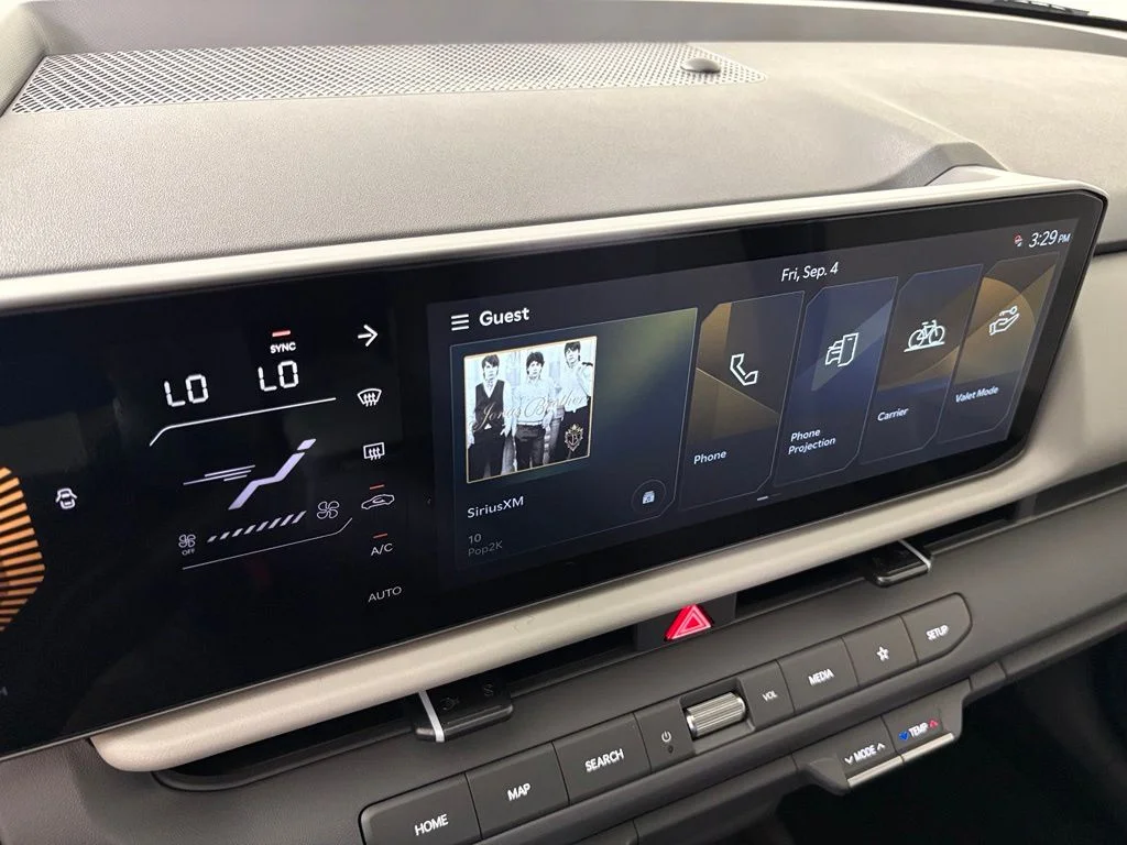 New 2027 Snow White Pearl Kia EX image 25