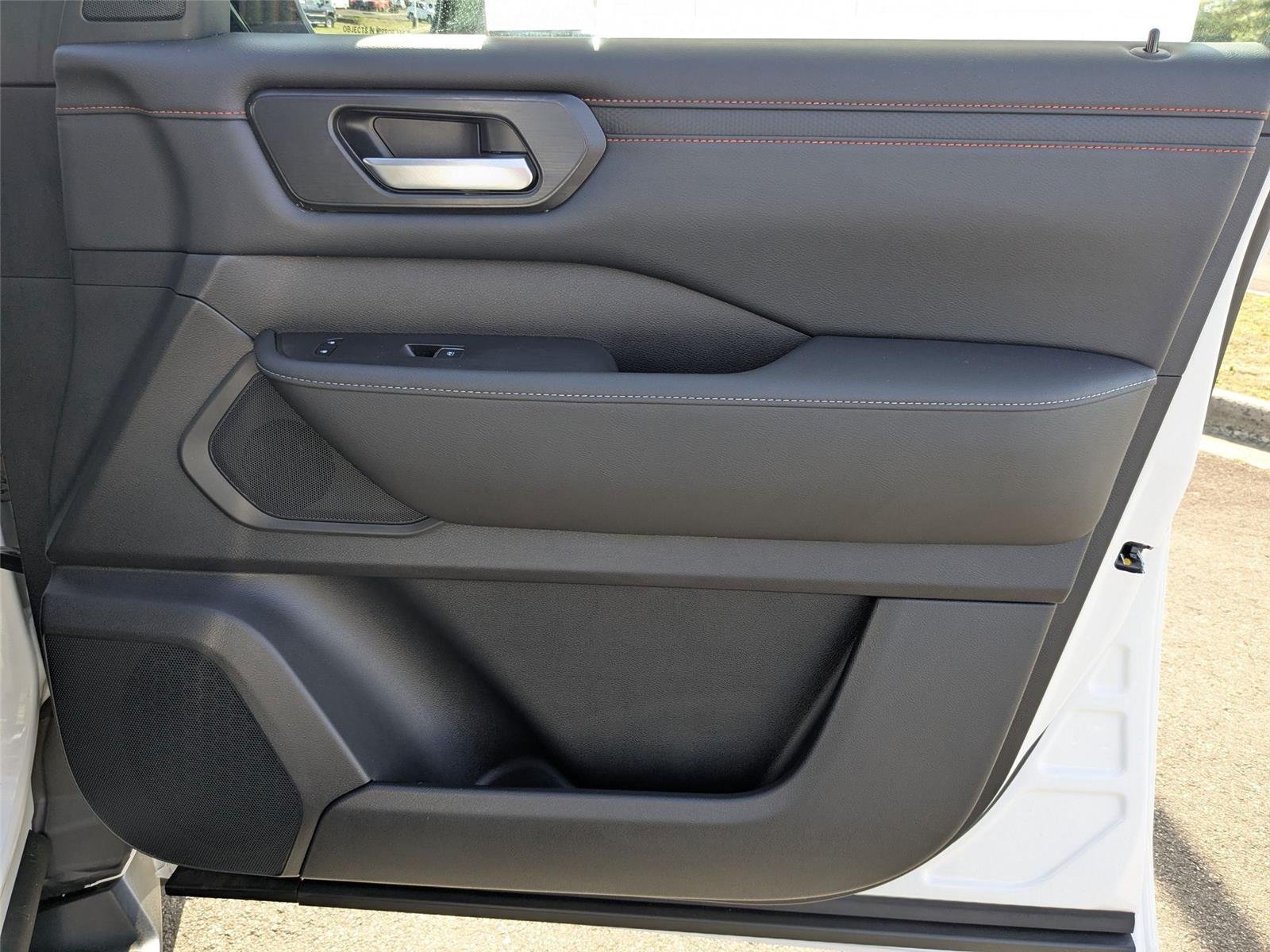 New 2026 Aspen White TriCoat Nissan PRO-4X® image 40