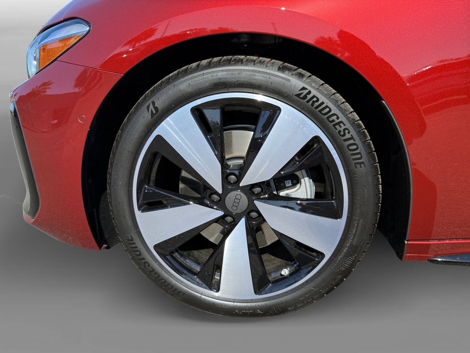 New 2026 Grenadine Red Metallic Audi Premium 2.0 TFSI quattro image 9