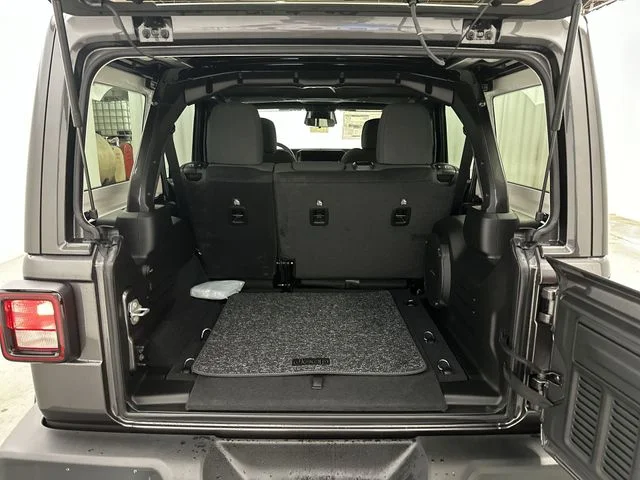 New 2026 Granite Crystal Metallic Clear-Coat Exterior Paint Jeep 85th Anniversary Edition image 21