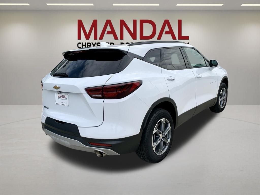 Used 2024 White Chevrolet LT image 6