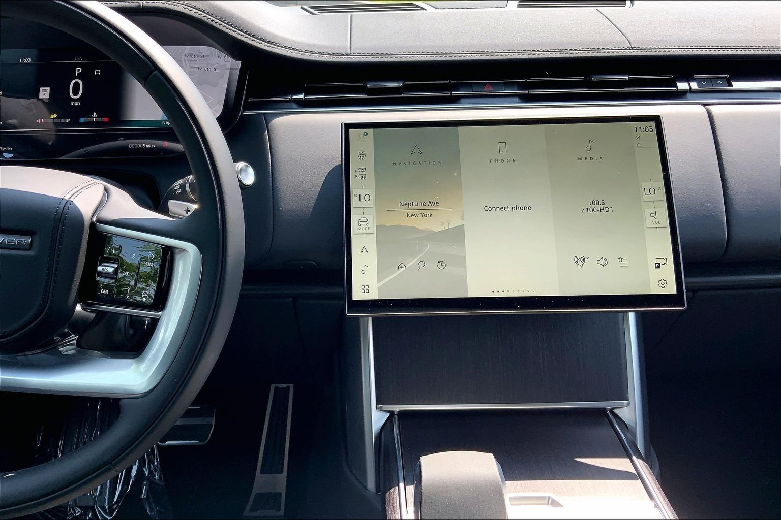New 2026 Fuji White Land Rover SE 7 Seats image 6