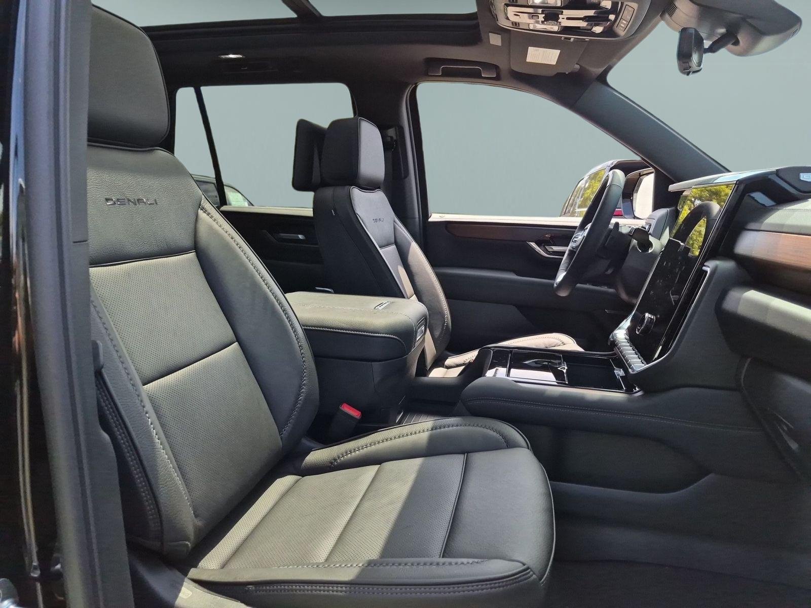 2026 GMC Yukon Denali - Photo 27