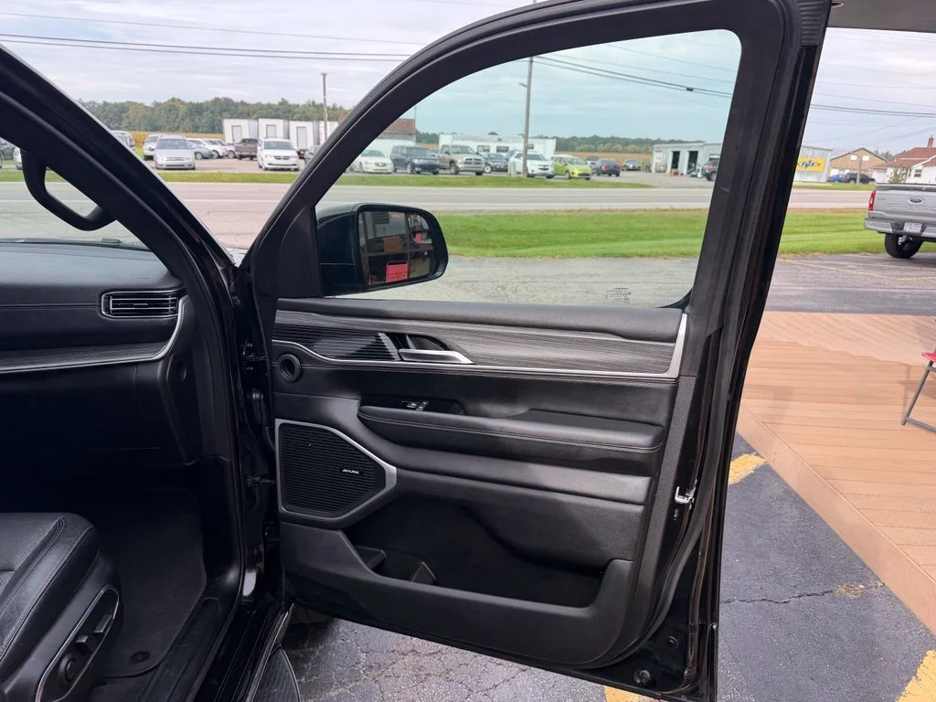 Used 2024 Black Jeep Series II image 13