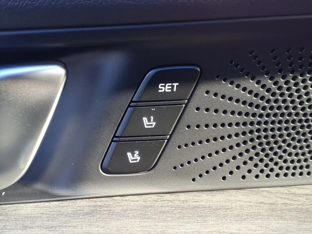 2026 Kia K5 EX - Photo 12