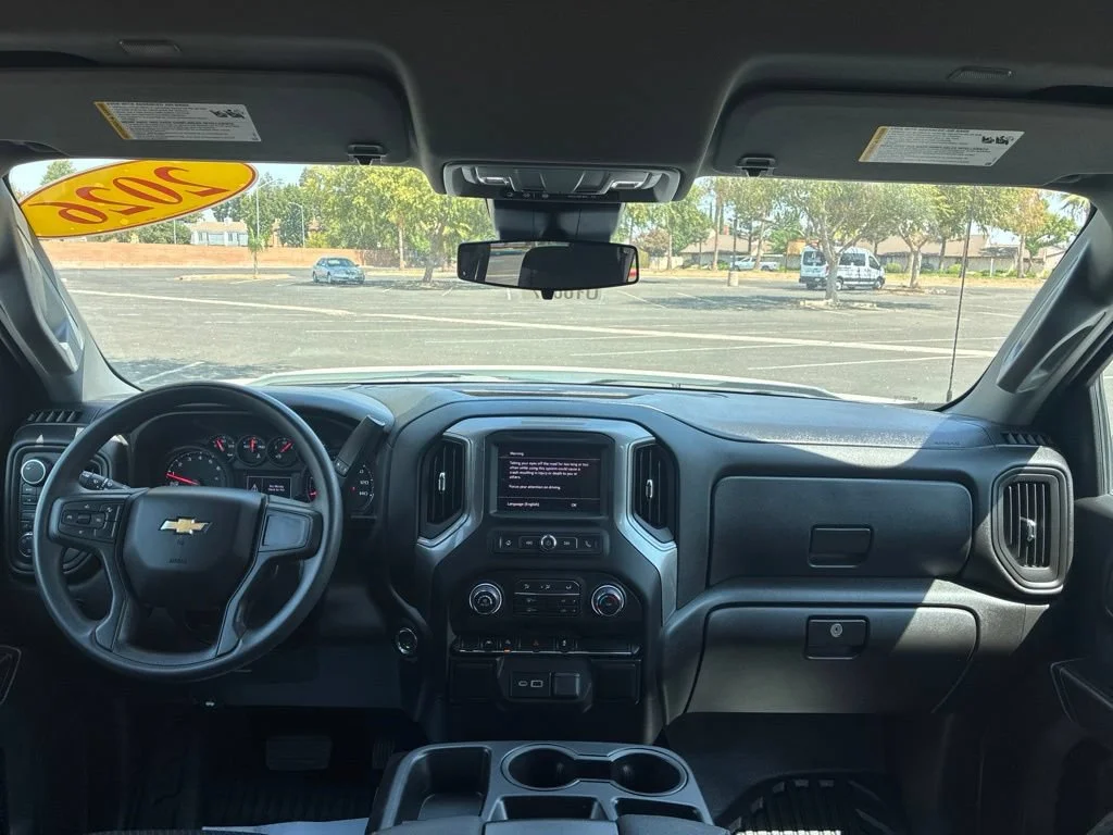 New 2026 Summit White Chevrolet WT image 30