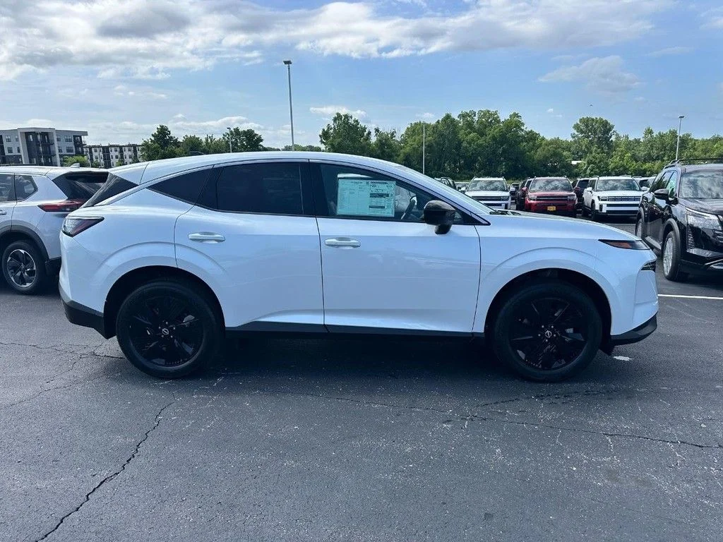 New 2026 Everest White Pearl TriCoat Nissan SV image 2