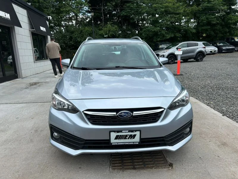 Used 2023 Silver Metallic Subaru Premium Wagon 4D image 18