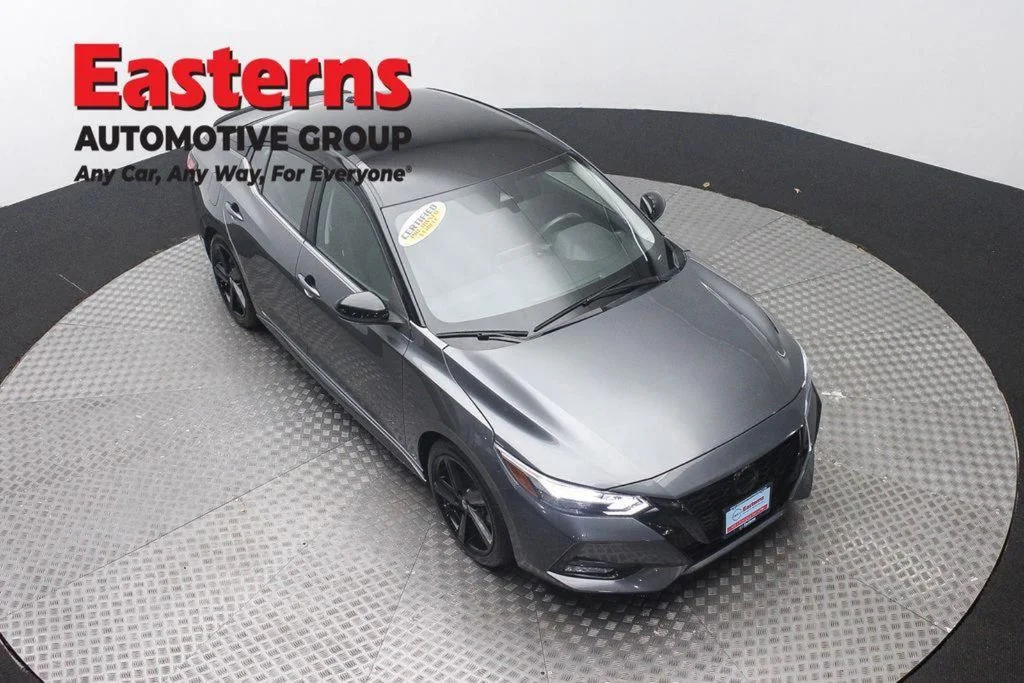 Used 2023 Gray Nissan SR image 3