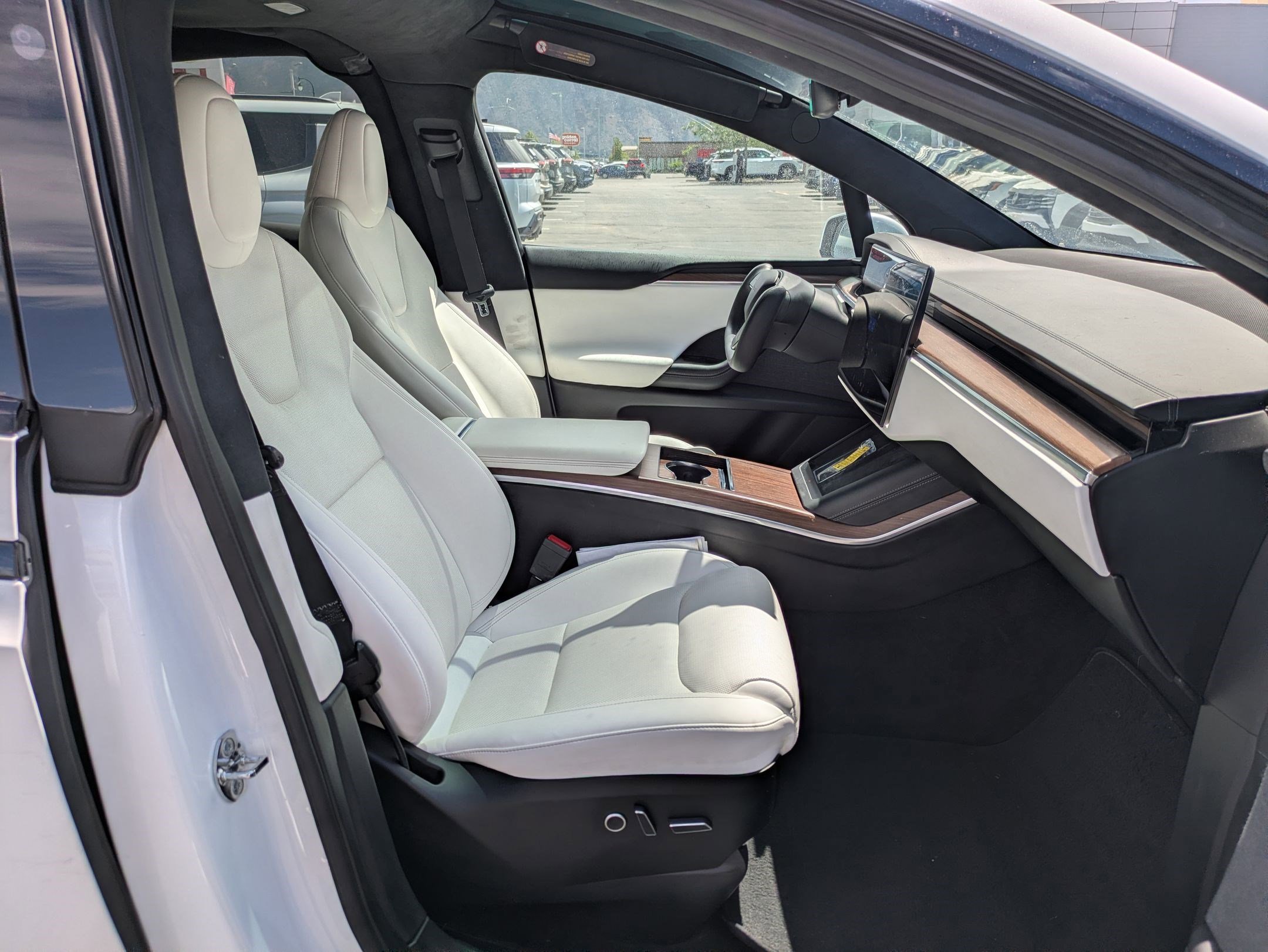 Used 2022 White Tesla AWD image 30