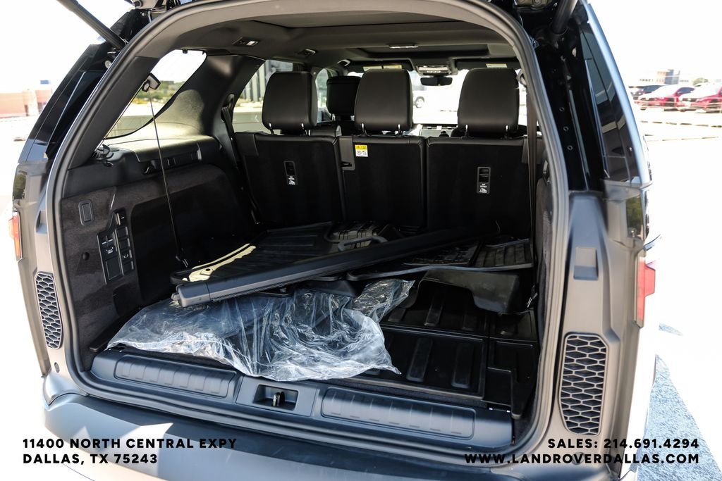 Used 2025 Black Land Rover S image 42