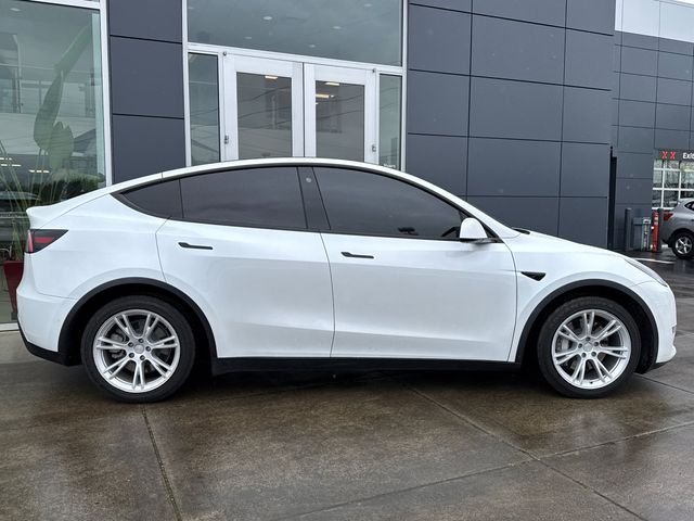 Used 2021 Tesla Model Y Long Range with VIN 5YJYGDEE8MF095232 for sale in Gladstone, OR