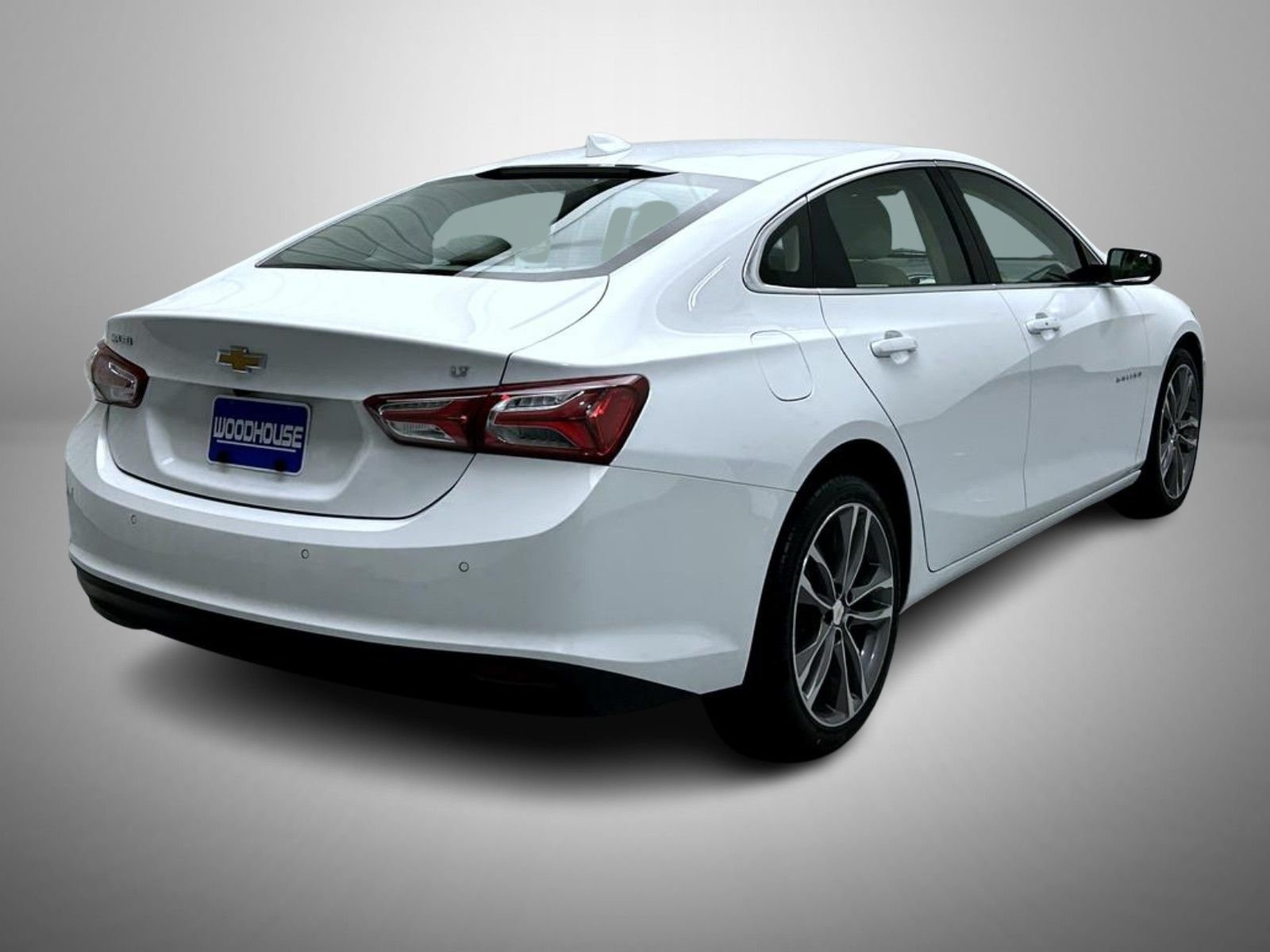 Used 2024 White Chevrolet LT image 5