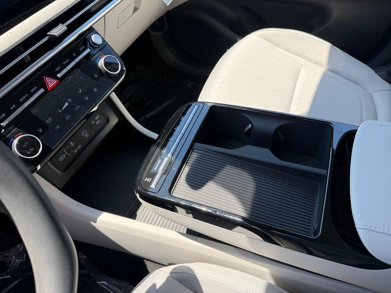 New 2026 Cashmere Bronze Hyundai SEL image 33