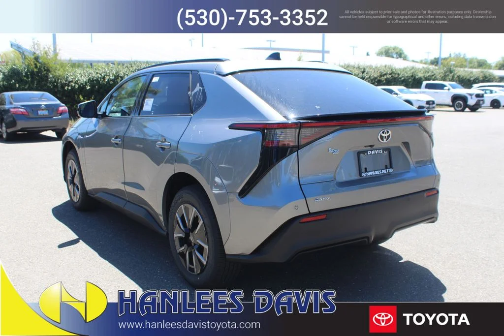 New 2026  Toyota XLE Plus image 9
