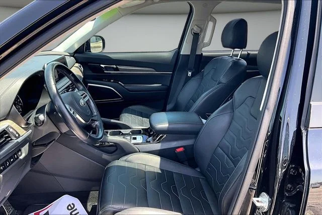 Used 2021 Ebony Black Kia SX image 21