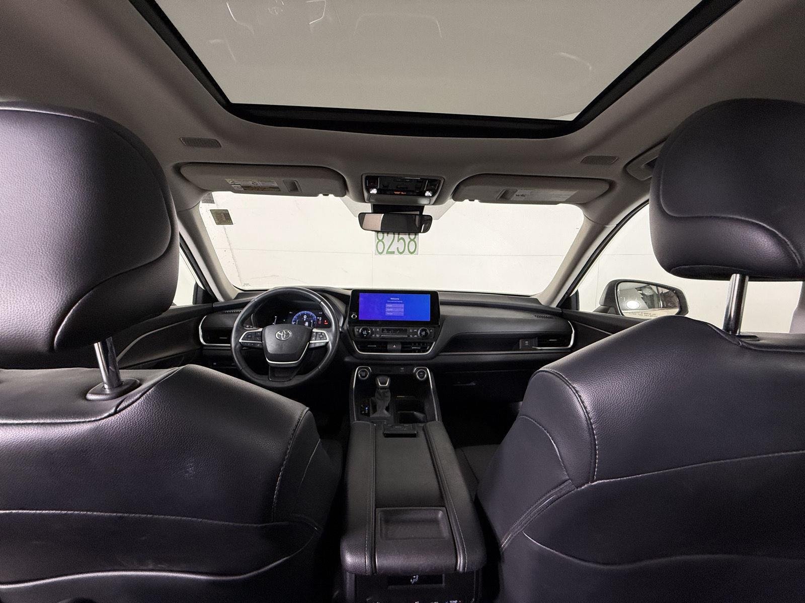 Used 2024 Coastal Cream Toyota XLE image 6