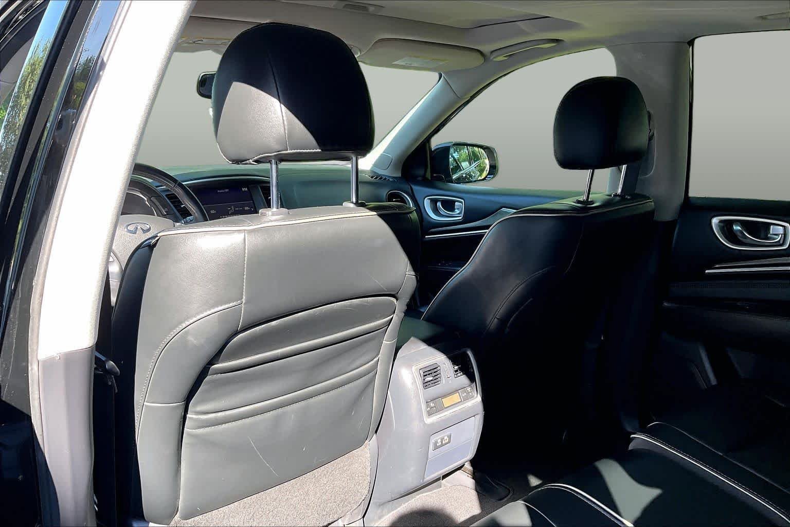 Used 2020 Black Obsidian INFINITI LUXE image 22