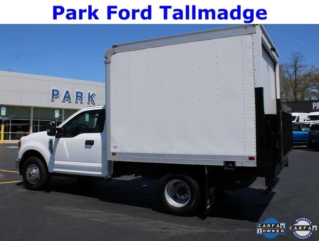 2022 Ford F-350 Super Duty Chassis Cab XL