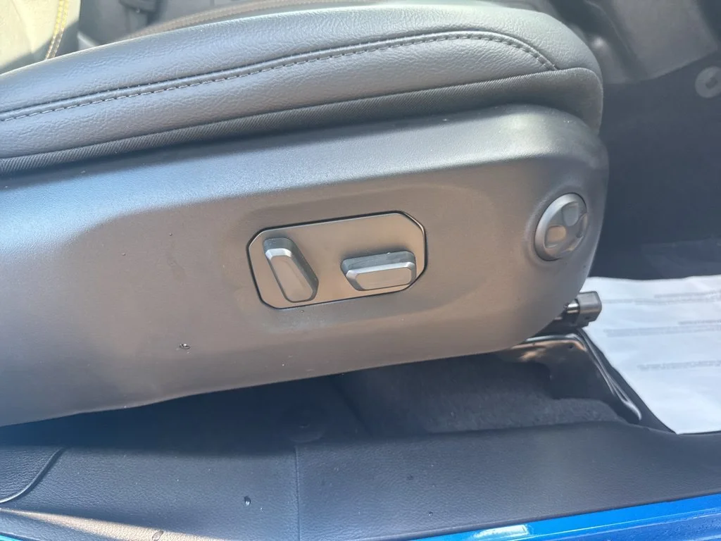 Used 2025 Blue Jeep Sahara image 58