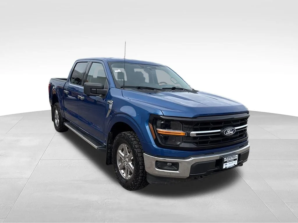 Used 2024 Atlas Blue Metallic Ford XLT image 9