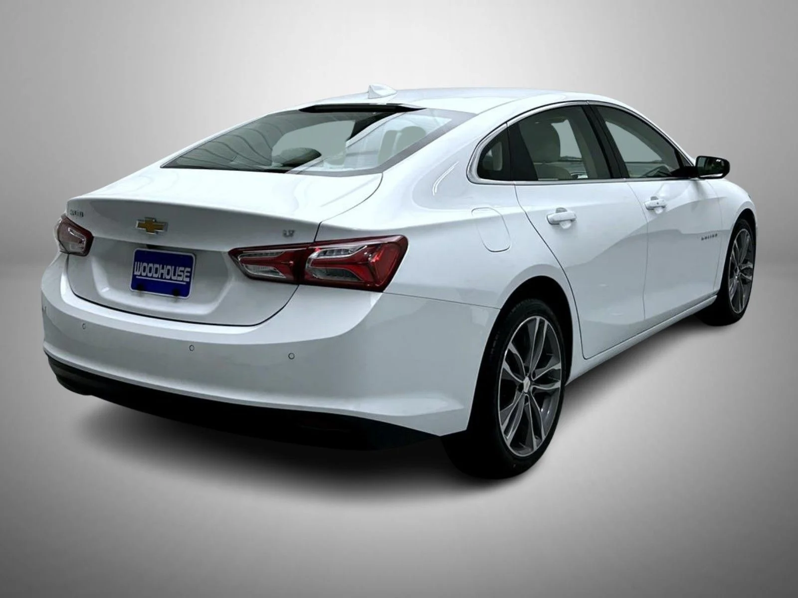 Used 2024 White Chevrolet LT image 5
