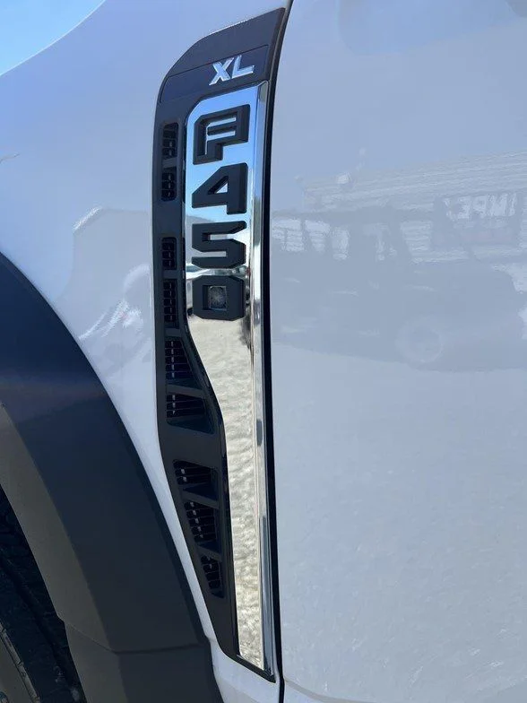 Used 2025 White Ford XL image 44