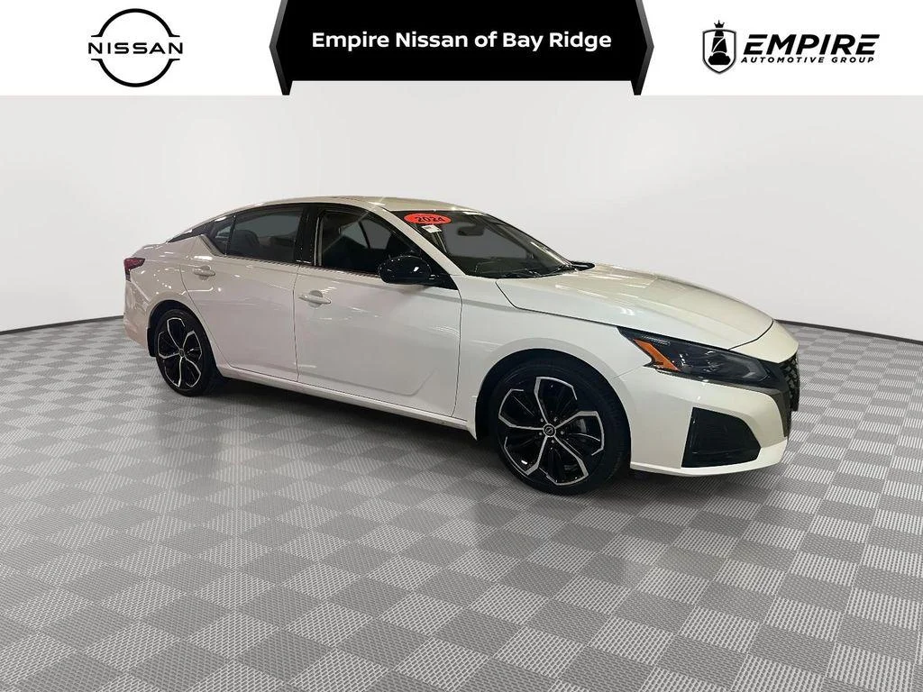 2024 Nissan Altima 2.5 SR's photo