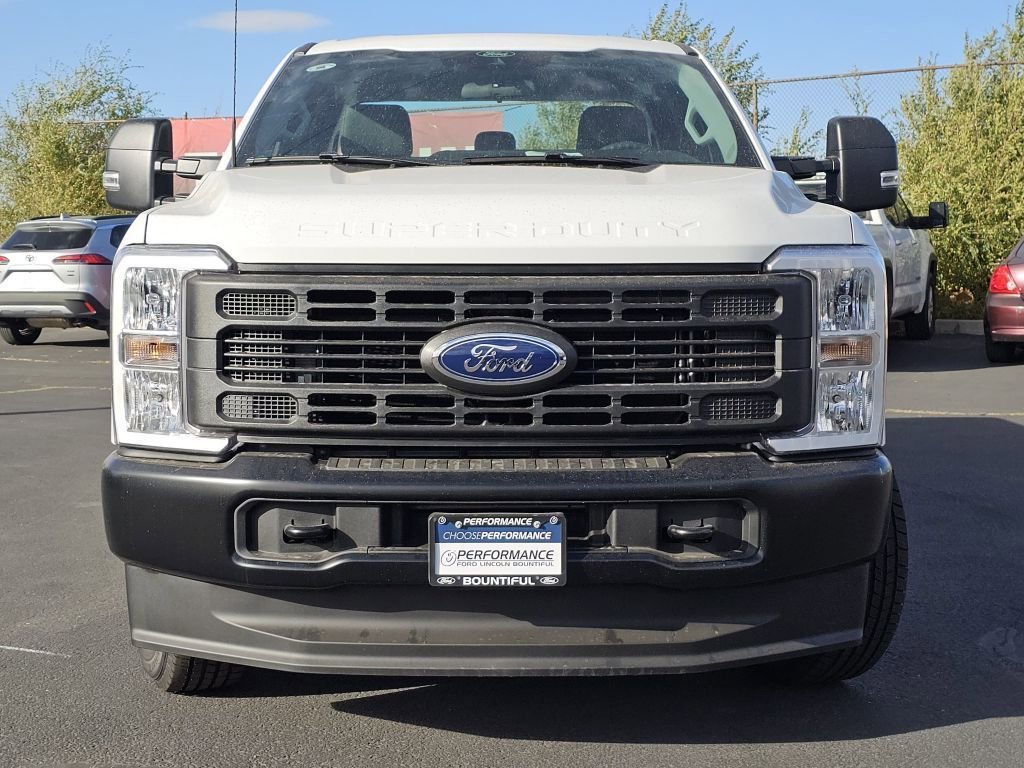 New 2026 Oxford White Ford XL image 3