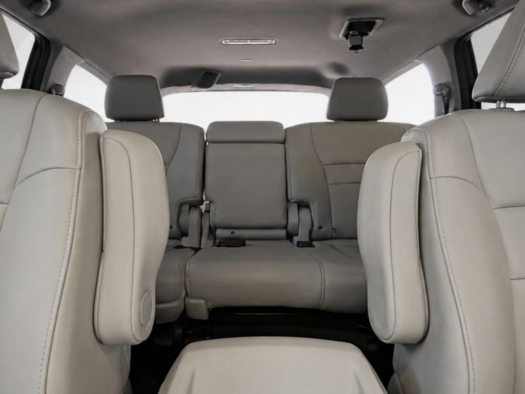 Used 2018  Honda EX-L image 32