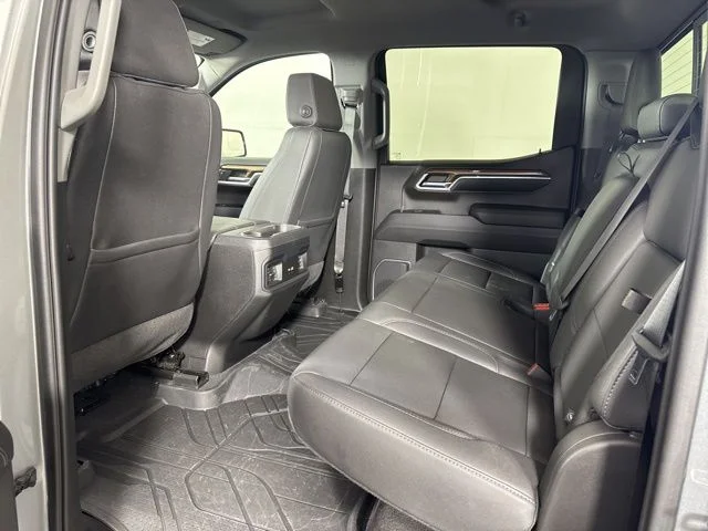 Used 2023  Chevrolet RST image 12