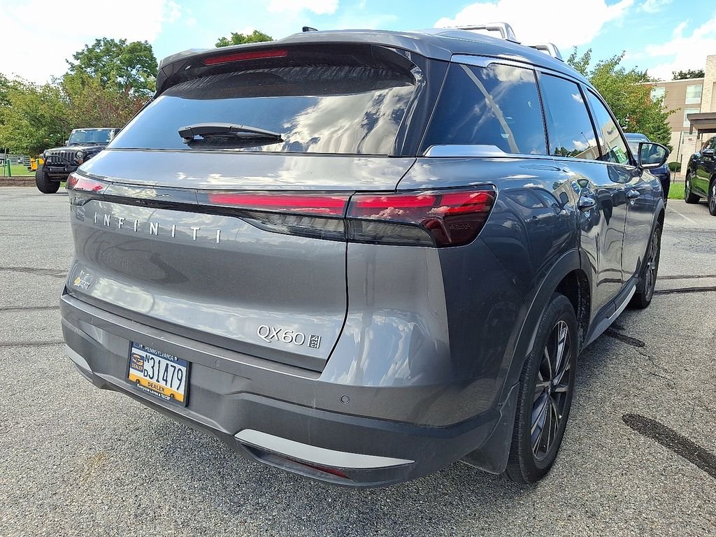 Used 2026 Gray INFINITI LUXE image 7